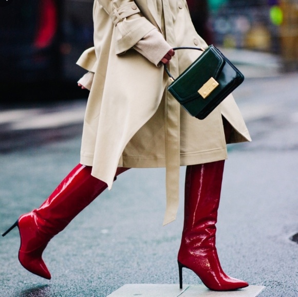 Meet your Posher, Erica - Picture 1 of 2